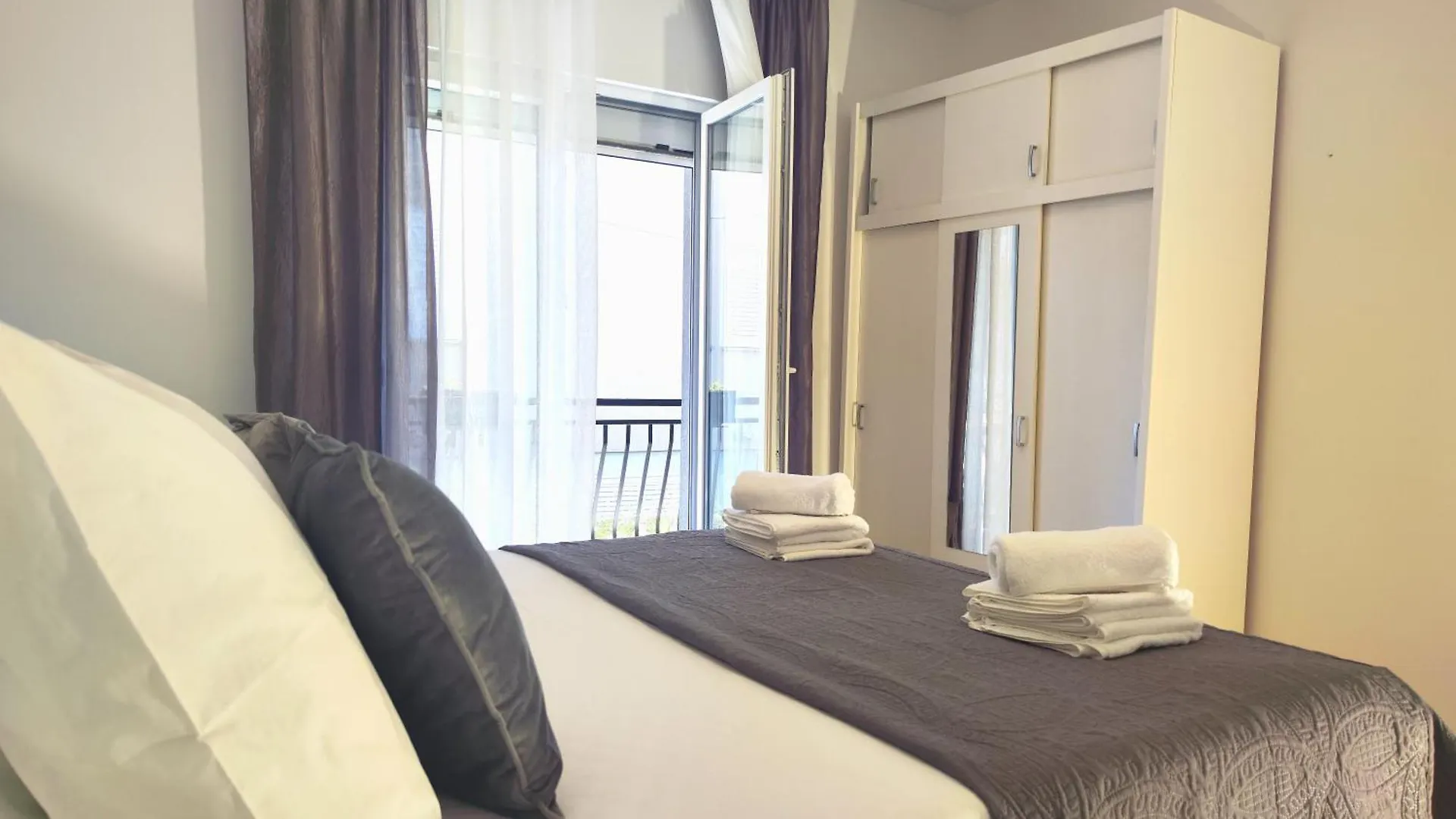 Karmela Apartment - Private Parking Zadar
