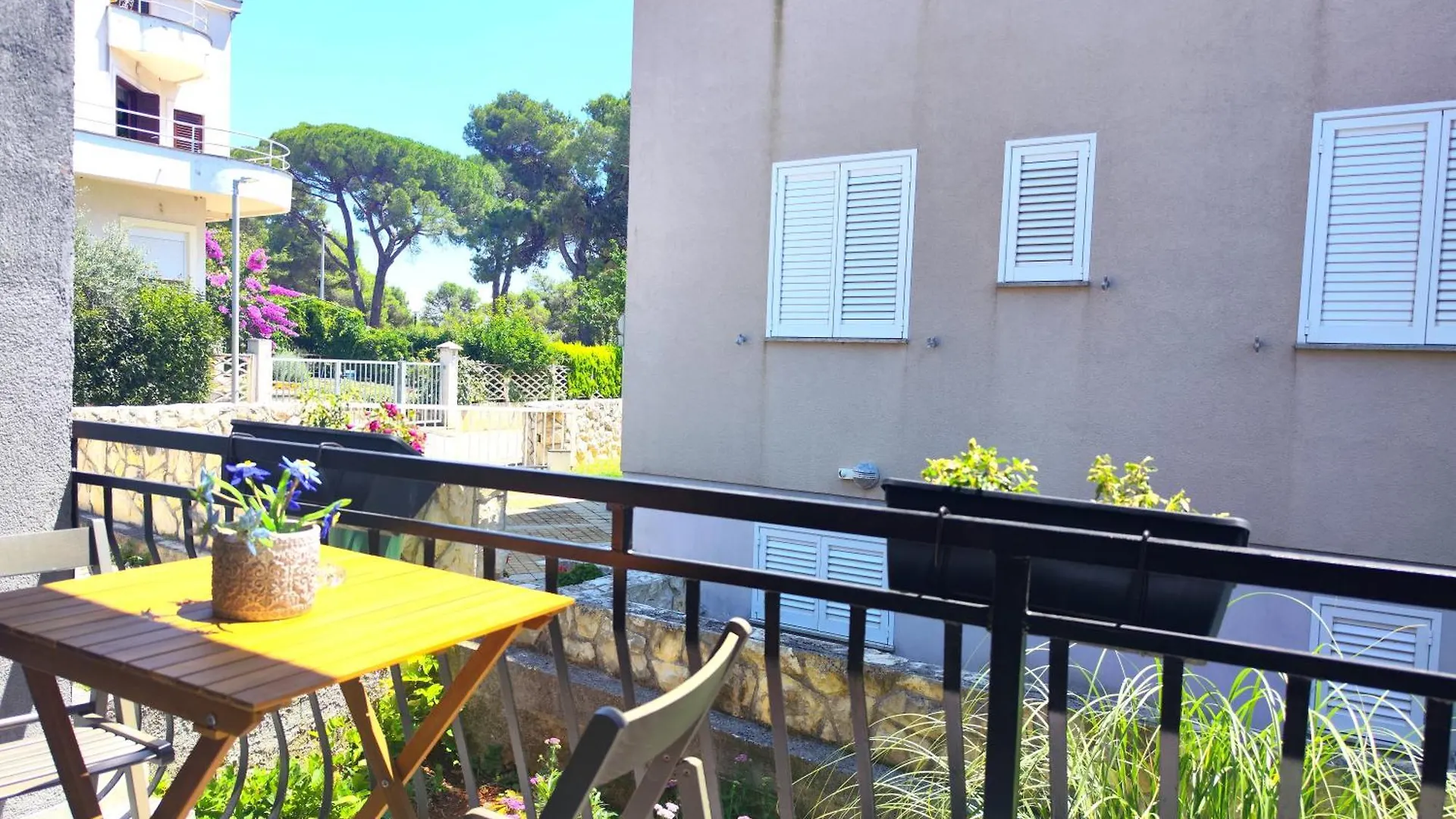 Karmela Apartment - Private Parking Zara Croazia